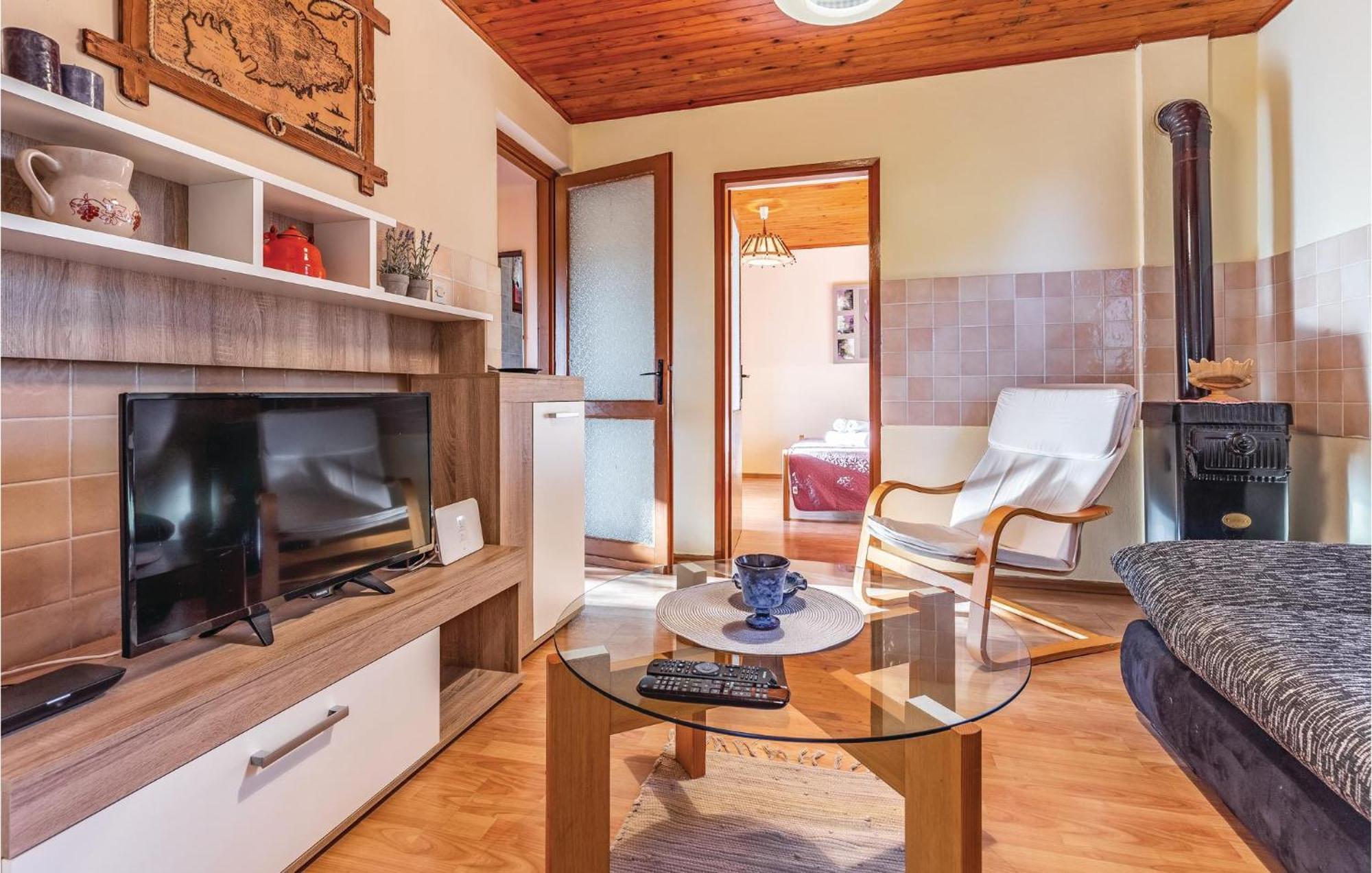 1 Bedroom Pet Friendly Home In Šišan Exterior foto